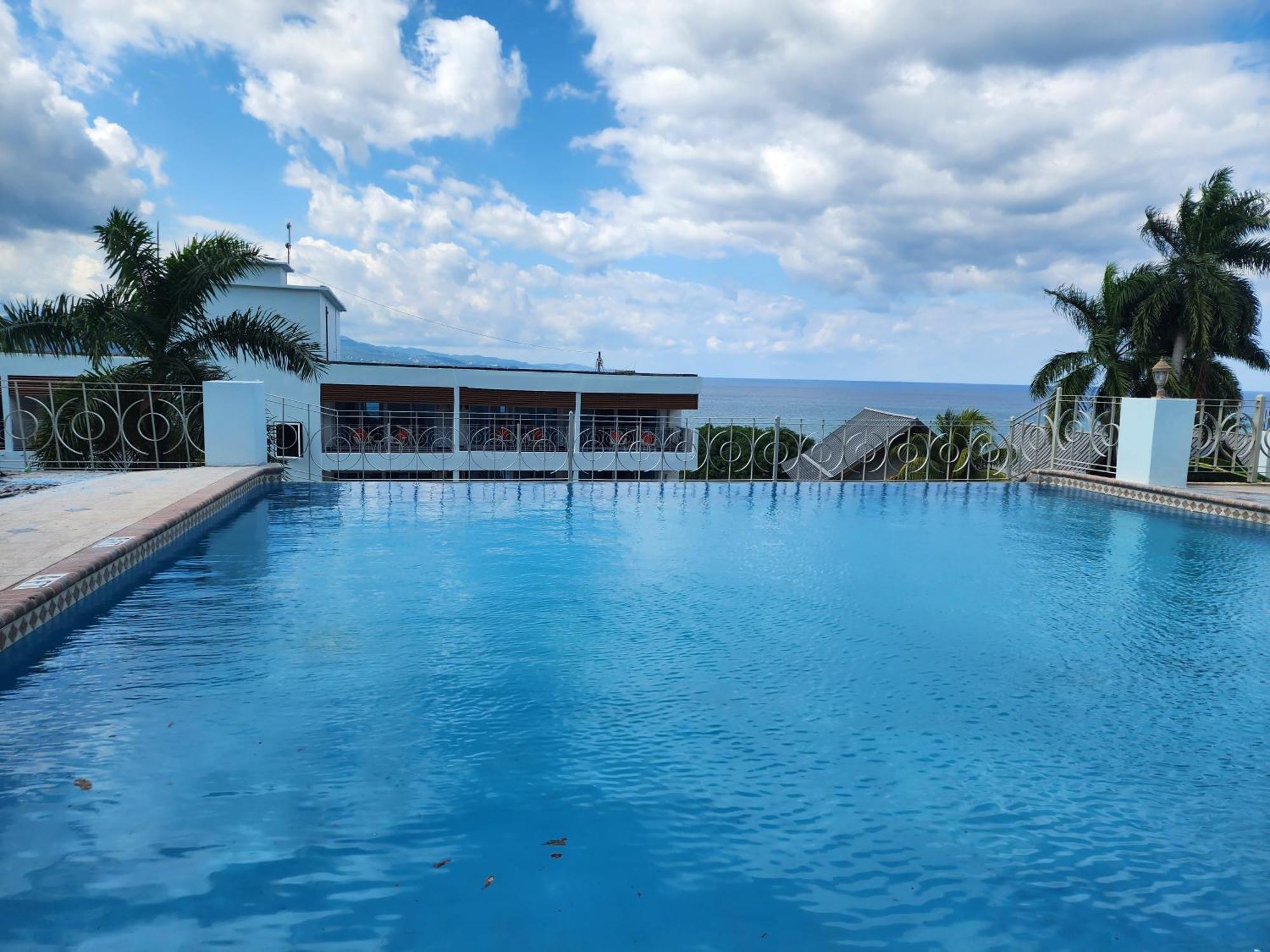 Hotel 39 Jamaica Montego Bay Esterno foto